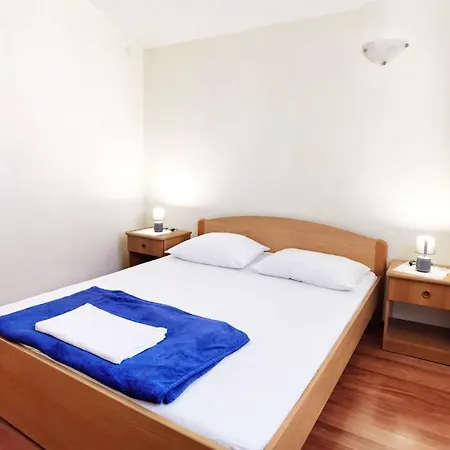 Apartment Lasan - 150 M From Sea Vodice