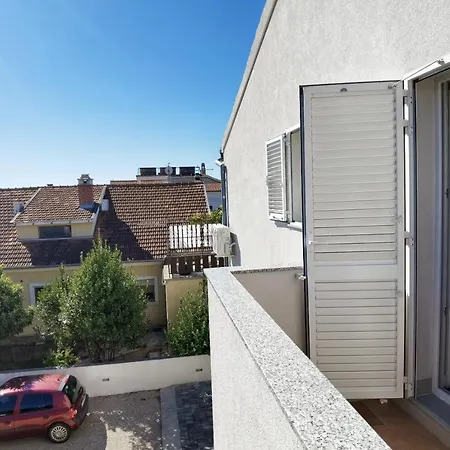 Lasan - 150 M From Sea Apartment *
