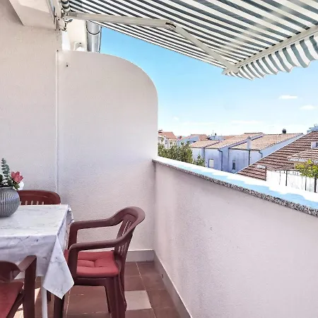 Apartment Lasan - 150 M From Sea Vodice